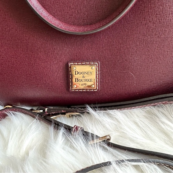Dooney & Bourke Women’s Satchel in Pebble Grain Leather in Rich Burgundy colour - Picture 3 of 16